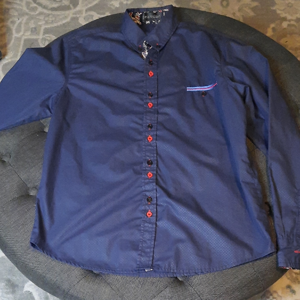 Elegant Navy Blue Dress Shirt with Red Accents